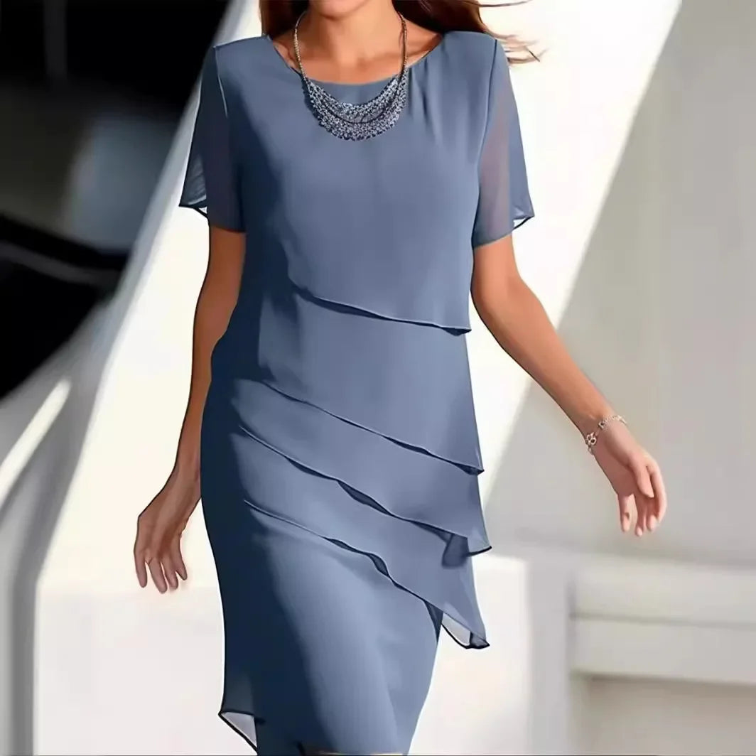 Sofia | Elegant Sommarklänning med Korta Ärmar och Asymmetrisk Design 3