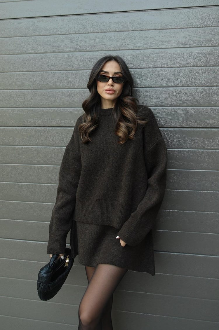 Sofia | Elegant Tvådelat Set Dam Kjol med Oversized Tröja 9
