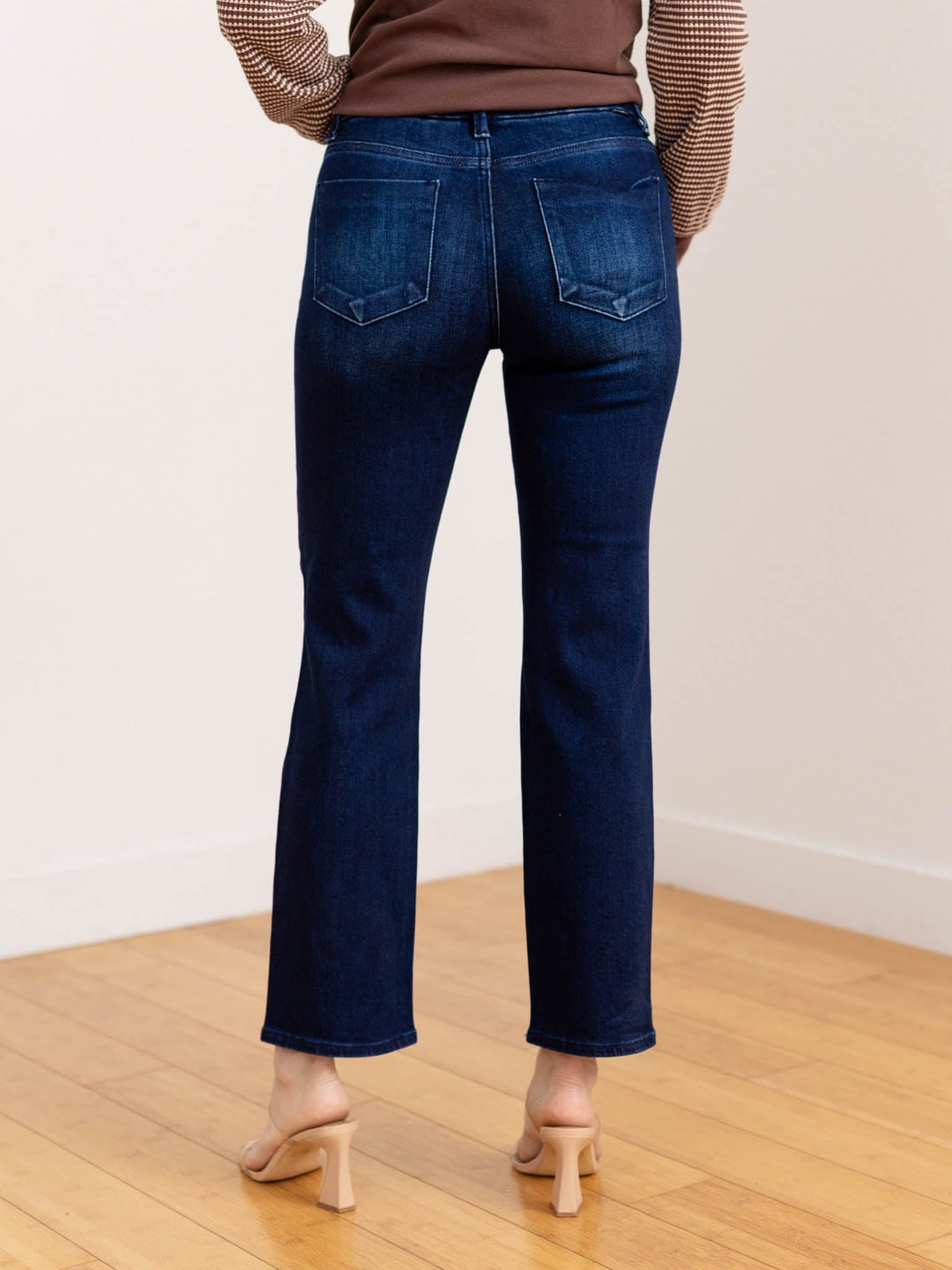 Sofia | Mörka Mellanhöga Rak Jeans Dam 2