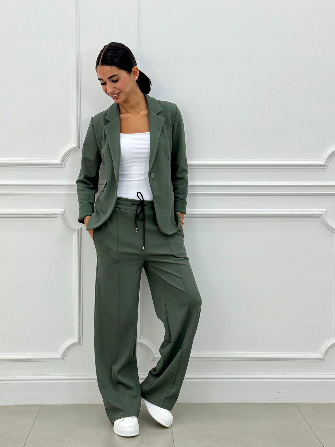 Sophia | Elegant Tvådelad Kostym med Kavaj och Långbyxor 6