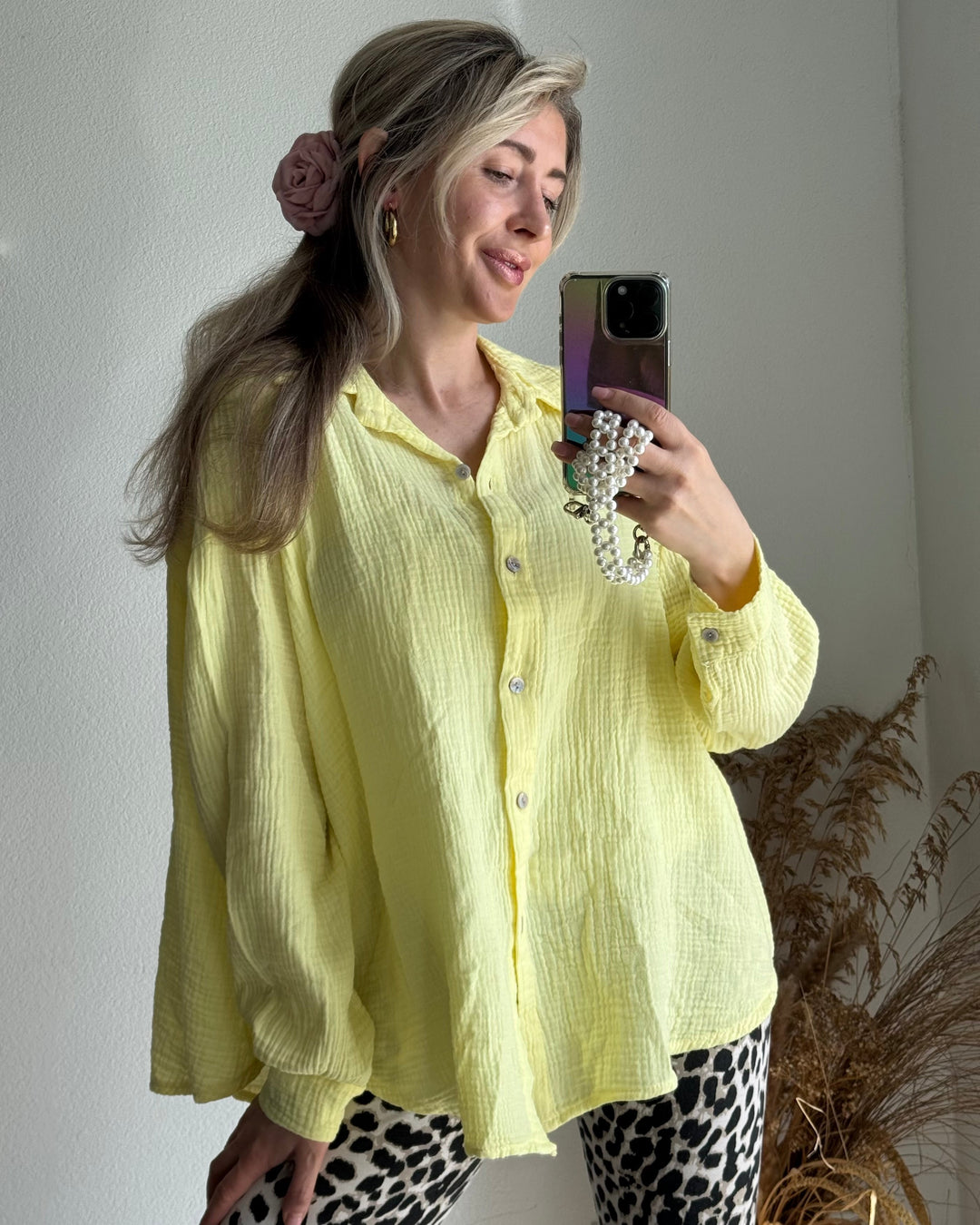 Sophie | Avslappnad Loose Fit Blus i Pastellgul för Dam 0