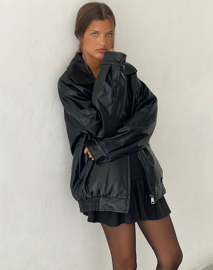 Sophie | Boxig Svart Oversized Kavaj med Slagkrage 4