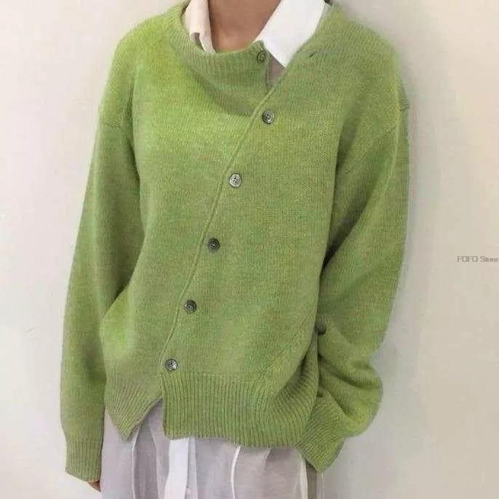 Sophie | Chic Omlott Tröja med Asymmetrisk Knäppning 2