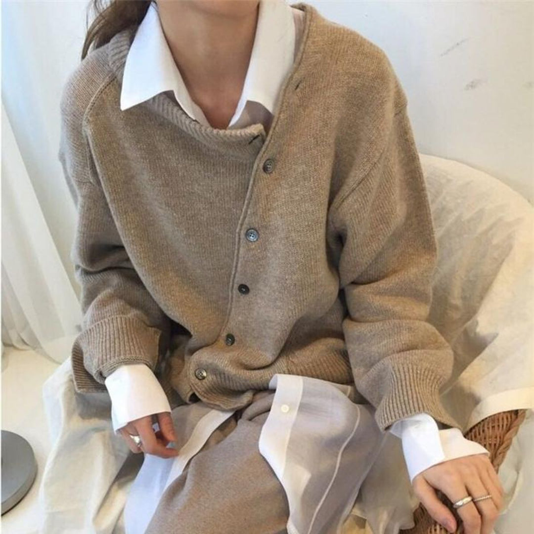 Sophie | Chic Omlott Tröja med Asymmetrisk Knäppning 3