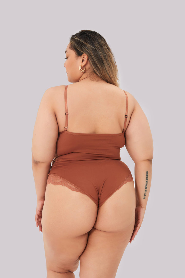Sophie | Elegant Formande Spets Bodysuit 8