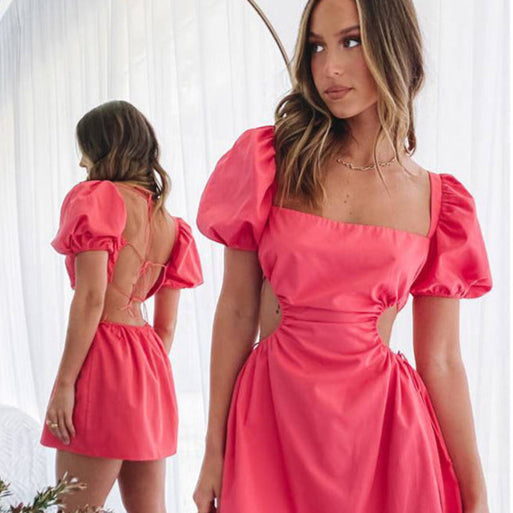 Sophie | Elegant Kort Klänning Vit Med Spetsdetaljer och Rygglös Design 2