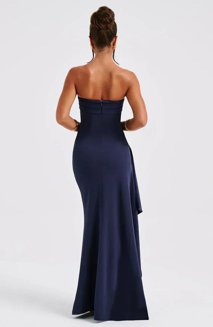 Sophie | Elegant Off Shoulder Maxiklänning Dam med Draperad Silhuett 2