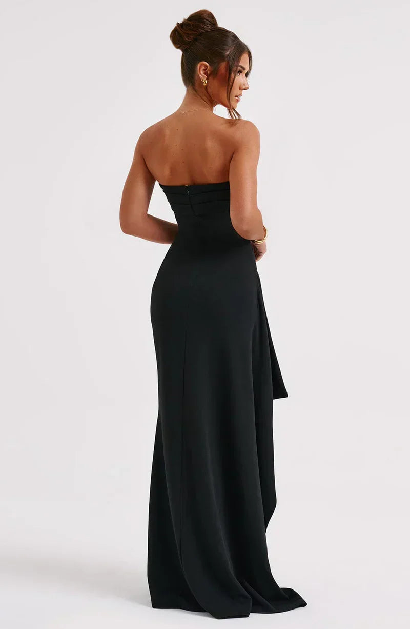 Sophie | Elegant Off Shoulder Maxiklänning Dam med Draperad Silhuett 5