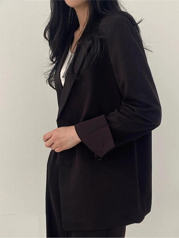 Sophie | Elegant Tvådelad Kostym För Kvinnor Med Stretch och Skrynkelresistent Tyg 6