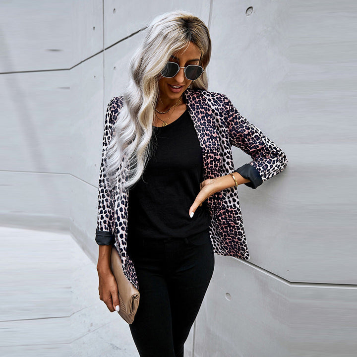 Sophie | Trendig Leopardmönstrad Vårkavaj 1