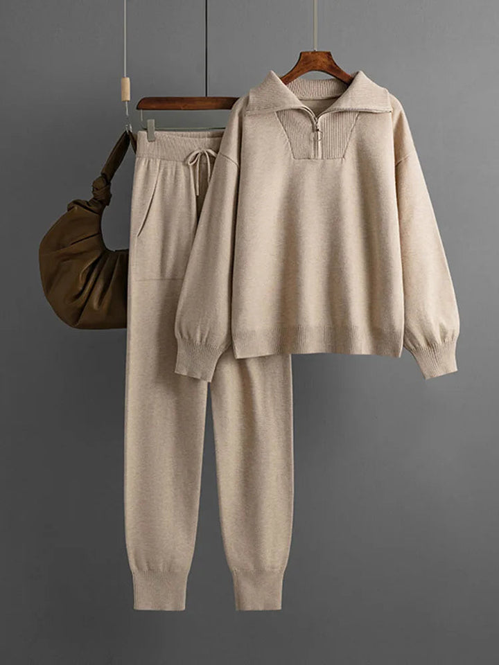 Sophie | Trendigt Stickat Loungeset med Pullover och Taperade Joggers 0