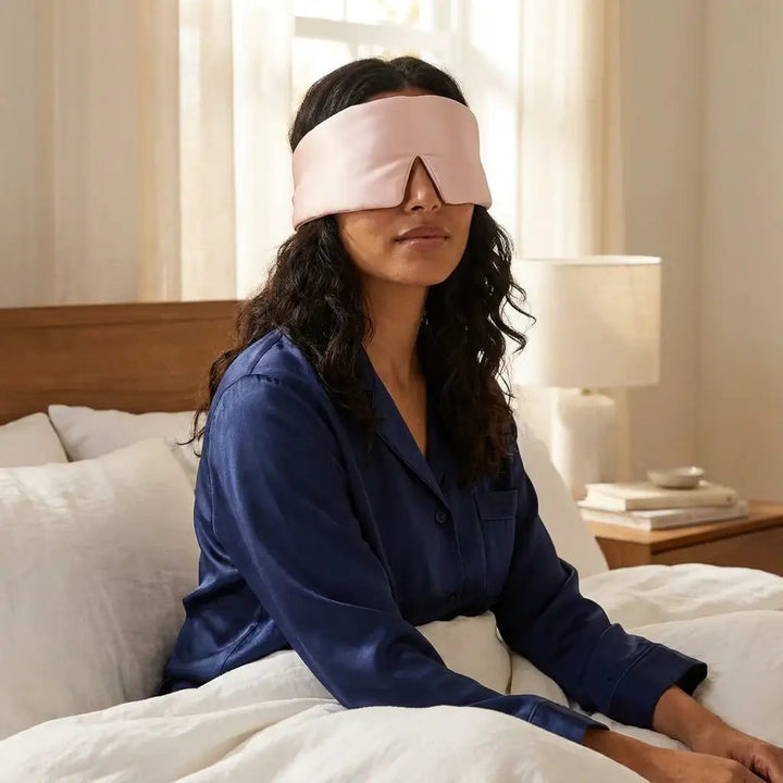 Sovmask Siden | Hypoallergenisk Sovmask med 100% Ljusblockering | För Djupare Sömn och Fräschare Hud 9