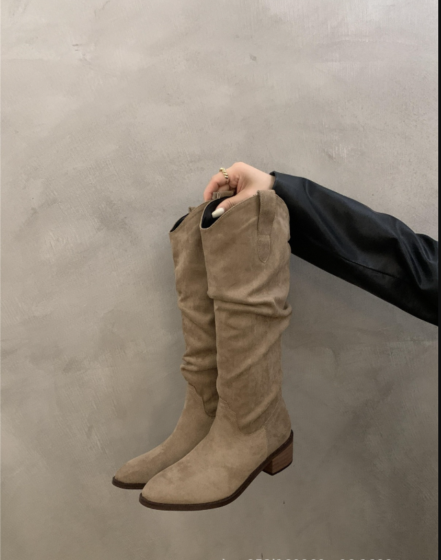 Stiliga Cowboystövlar för Kvinnor med Volangdesign | Knähöga och Bekväma för Tidlös Elegans 2
