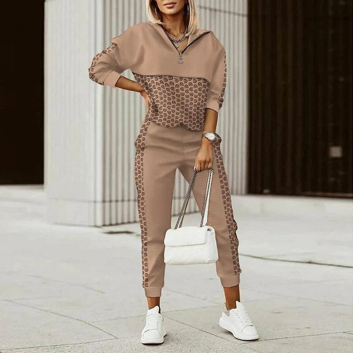 Stilrent Träningsset | Tvådelad Outfit med Mönstrad Luvtröja och Byxor | Bekväm och Mångsidig för Aktiv Livsstil 1