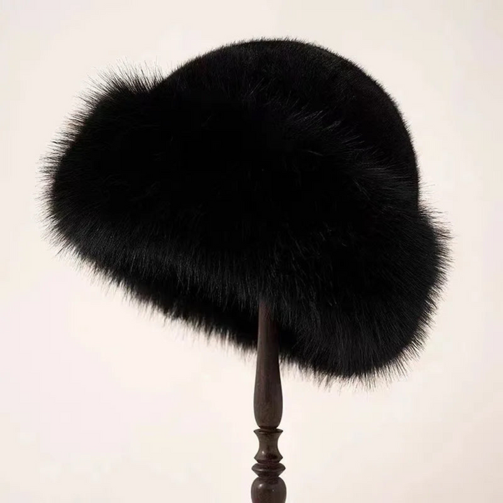Vintage Fuskpälsmössa | Elegant Vintermössa med Rundad Krona | Tidlös Accessoar för Kyliga Dagar 4