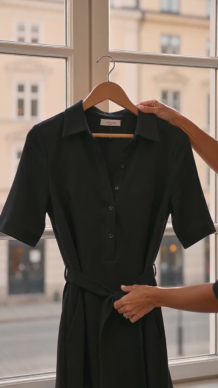 Kort film som visar midi casual klänning dam i rörelse — passform, material och detaljer.