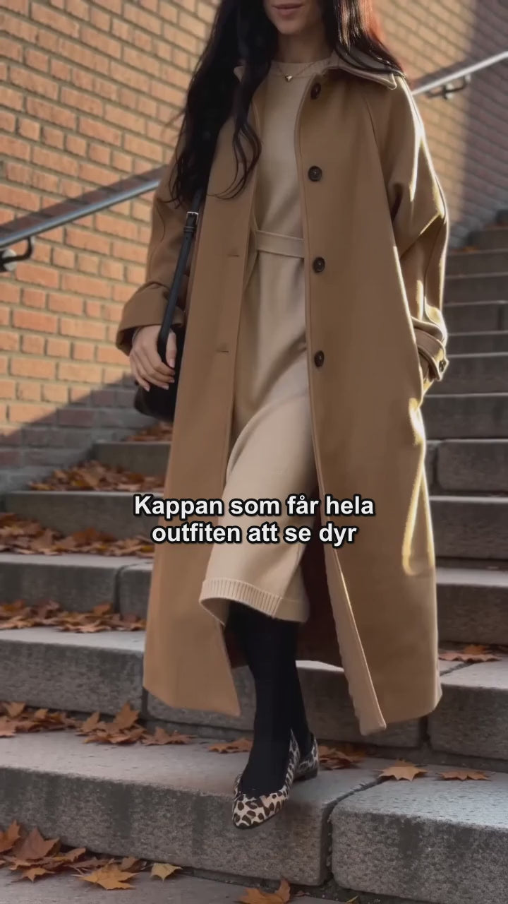 Elegant Vinterkappa Dam med Sjalkrage &amp; Matchande Halsduk | Tidlös Stil för Kalla Dagar